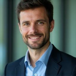 Foto del Socio de Análisis Competitivo de Pendragon Strategy Partners